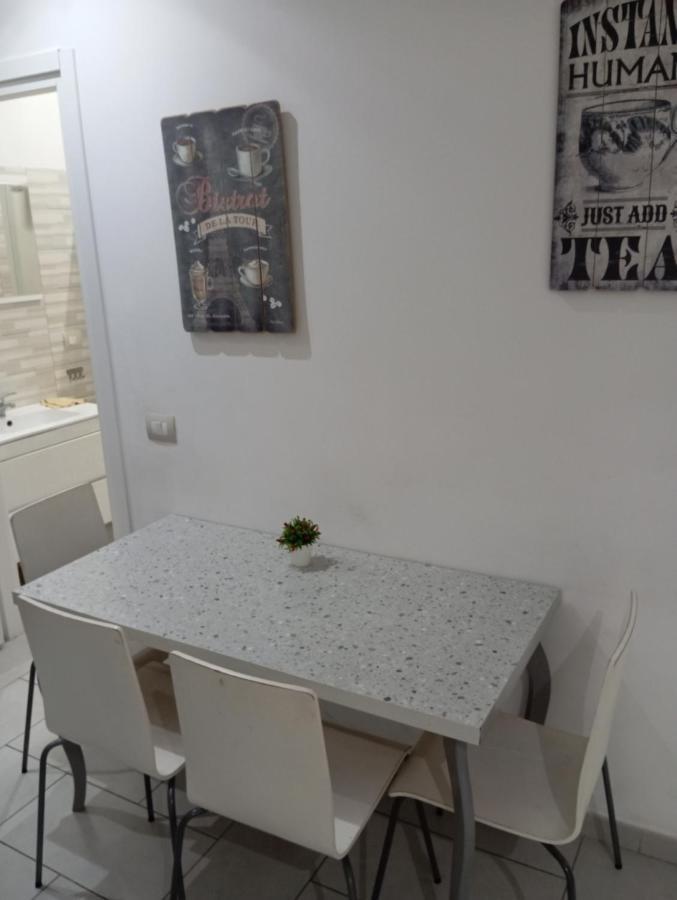 Apartament Famagosta Milano Lägenhet Exteriör bild
