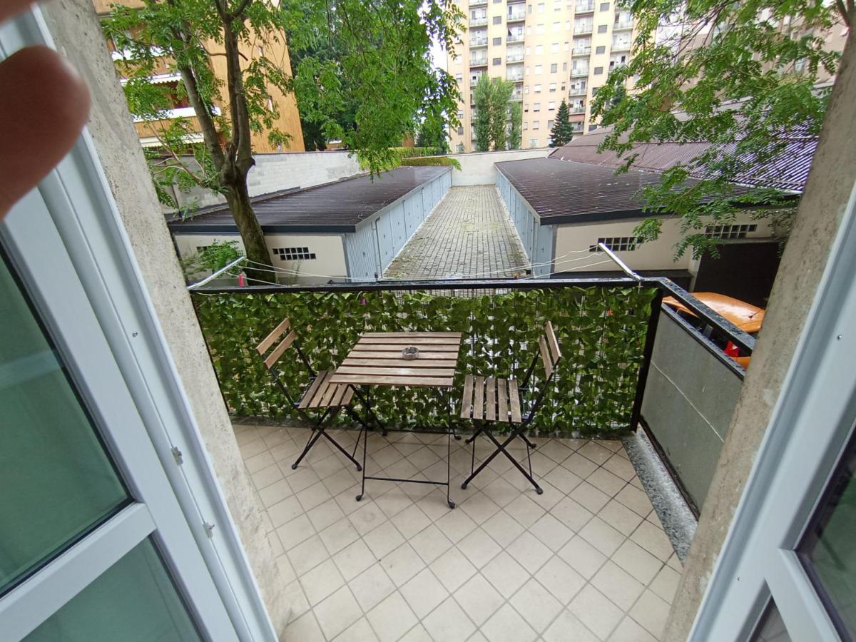 Apartament Famagosta Milano Lägenhet Exteriör bild
